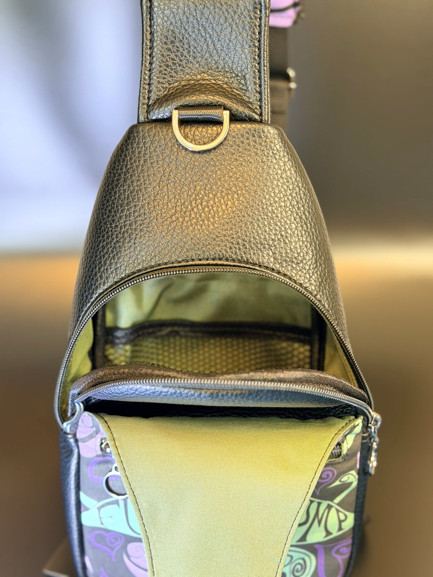 F🐓CK tRUMP Retro-style Sling Bag! 
